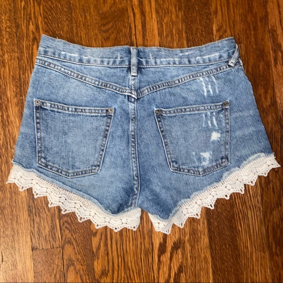 Free People denim shorts with lace at the bottom - Picture 3 of 4